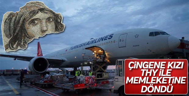 Çingene Kızı THY ile Türkiye'ye döndü