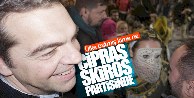 Aleksis Çipras'ın maskeli partide çekilen fotoğrafları