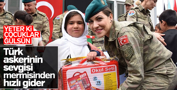 Afganistan'da Türk askerine sevgi seli