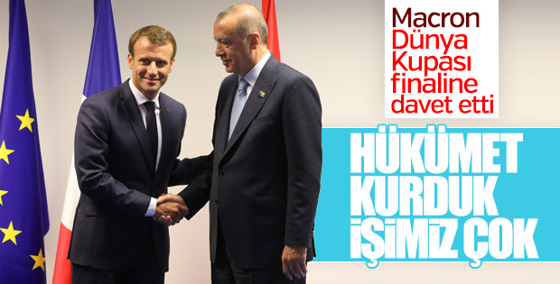 Erdoğan ile Macron arasında samimi görüşme