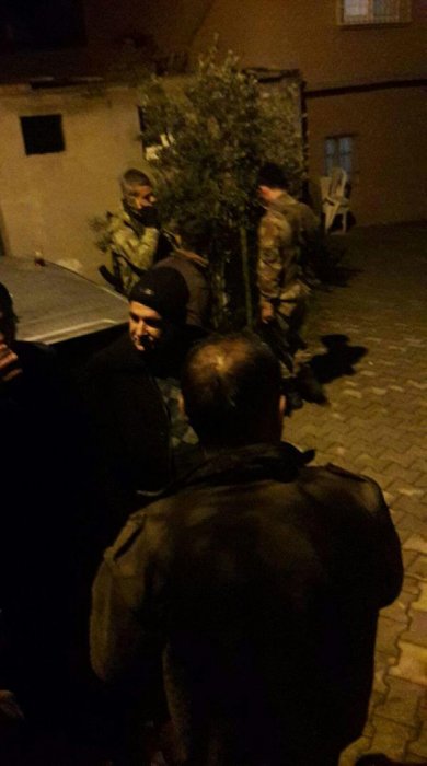 İskenderun polisi silahlı grup peşinde