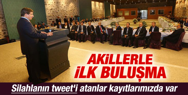 Başbakan Davutoğlu Akil İnsanlar Heyeti'ni kabul etti İZLE