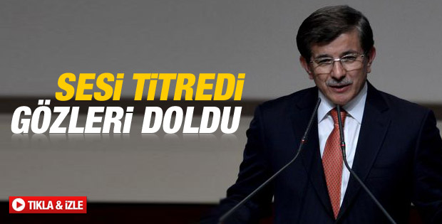 Ahmet Davutoğlu ilk konuşmasını yaparken duygulandı