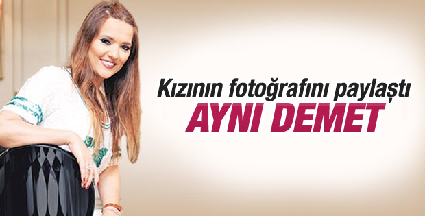 Demet Akalın kızı Hira'nın fotoğrafını paylaştı