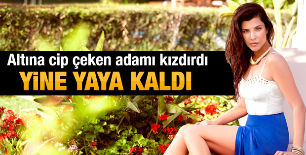 Deniz Akkaya yine yaya kaldı