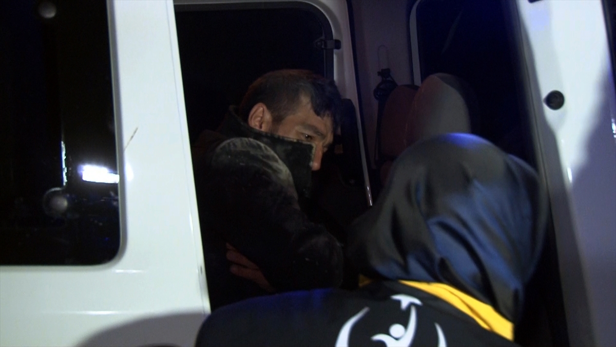 Domuz bağıyla bağlayıp ölüme terk ettiler