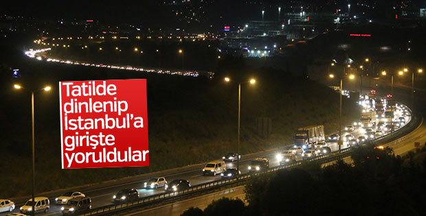 Tatilciler Anadolu Otoyolu'nda kaldı