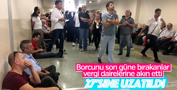 Vergi dairelerinde son gün yoğunluğu