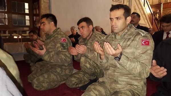 Kosova'da Türk askeri için fetih Süresi ve dualar okundu