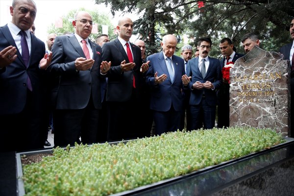 Bahçeli: Demirtaş dışında aday bulamadılar mı