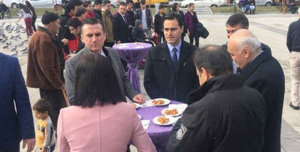 Kızılcahamam'da şehitler için lokma dağıtıldı