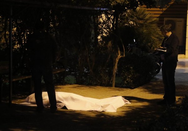 Antalya'da bir öğrenci kampüs bahçesinde ölü bulundu