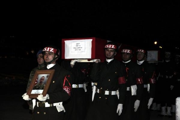 PKK saldırısında şehit olan 3 asker için tören düzenlendi