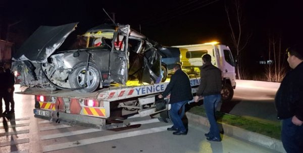 Akraba ziyareti dönüşü kaza: 3'ü çocuk 7 kişi yaralandı