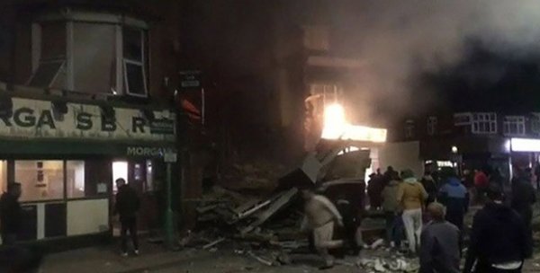 İngiltere'de patlama: 1 bina çöktü