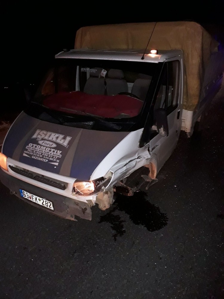 Şanlıurfa'da kamyonet ve otomobil çapıştı: 7 yaralı