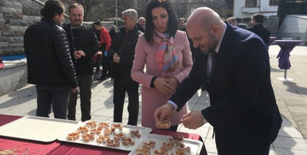 Kızılcahamam'da şehitler için lokma dağıtıldı