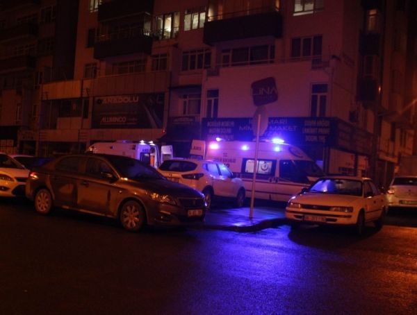 Kayseri'de tartıştığı babasının boğazını kesti