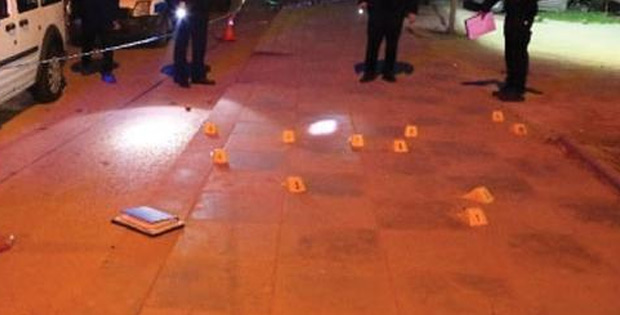 Bağcılar'da kafeye silahlı saldırı