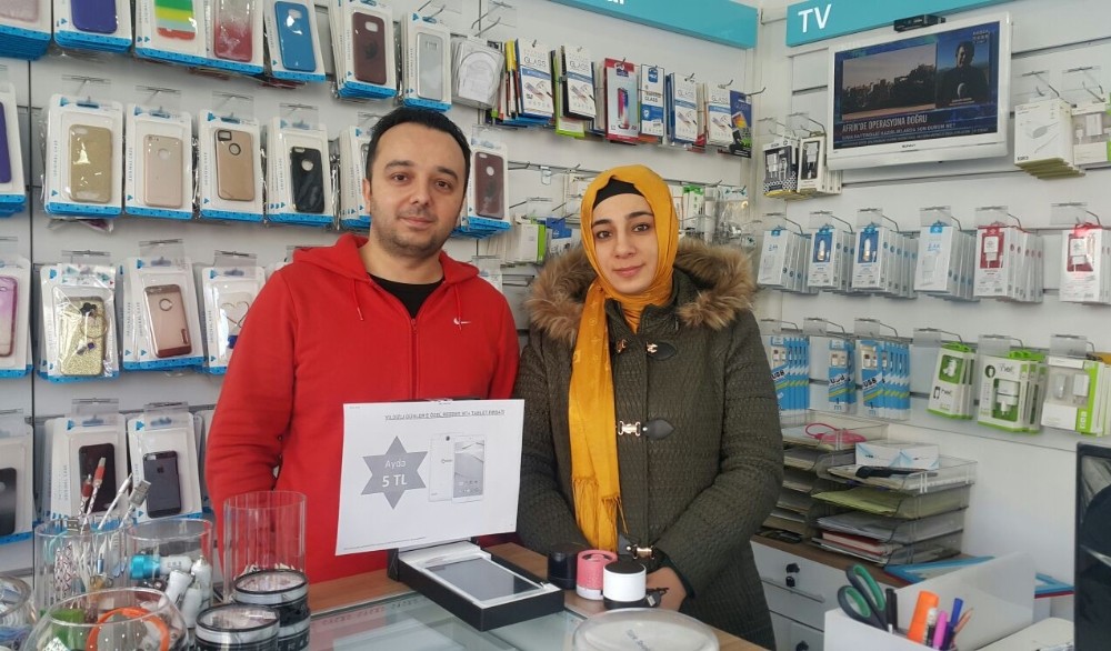 Sadaka kutusu çalarken görüntülenen hırsız yakalandı