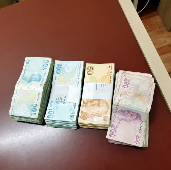 36 bin lira parayı X-ray cihazında unuttu