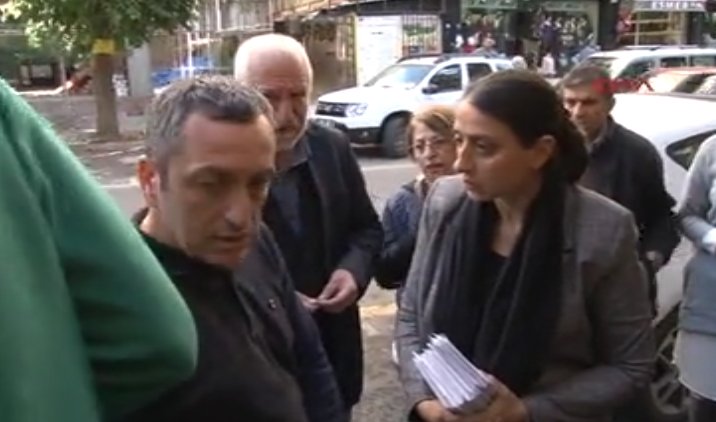 Polisten HDP'li Feleknas Uca'ya uyarı