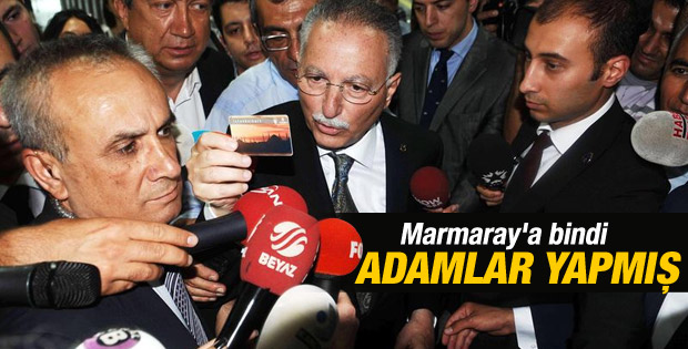 Ekmeleddin İhsanoğlu Marmaray'a bindi İZLE