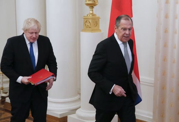 Lavrov: ABD'nin çelişkili açıklamalarından endişeliyiz