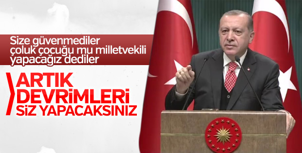 Cumhurbaşkanı Erdoğan Külliye'de gençlerle buluştu