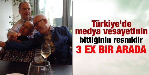 Enis Berberoğlu Ertuğrul Özkök'le birlikte poz verdi
