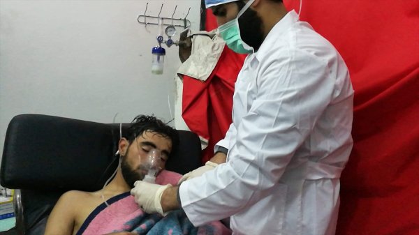 İdlib'de sivillere klor gazıyla saldırı