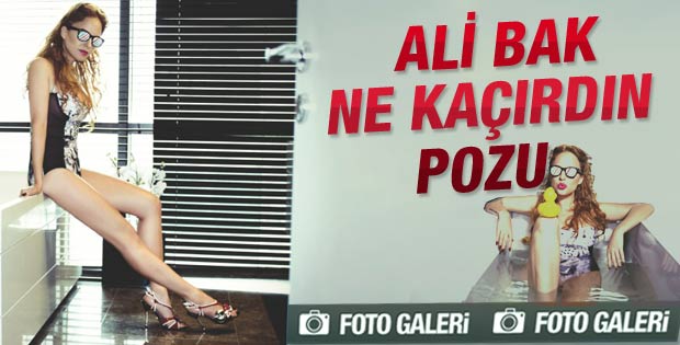 Ayşe Özyılmazel'den mayolu fotoğraflar