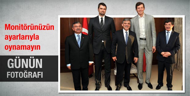 Abdullah Gül Ömer Aşık ve Mehmet Okur'la görüştü