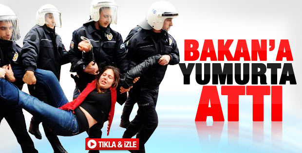 Ertuğrul Günay'a Bursa'da yumurtalı protesto