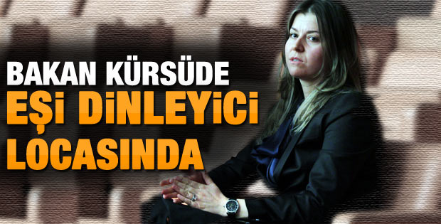 Mehmet Şimşek'in eşi kocasını TBMM locasında dinledi