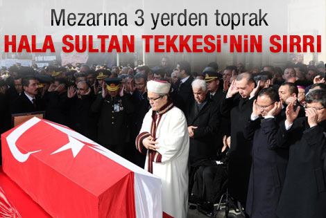 Denktaş'ın mezarına 3 yerden toprak getirildi