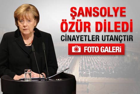 Merkel Türk'lerden özür diledi
