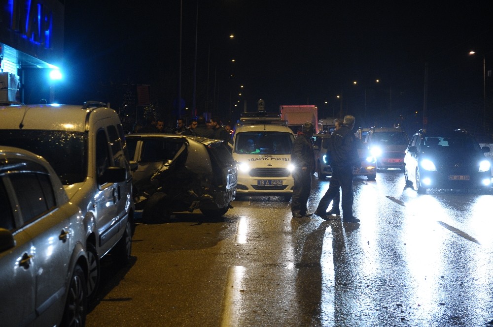 Bursa’da kaza yapan araç 7 araca çarptı