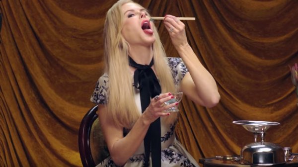 Ünlü oyuncu Nicole Kidman böcek yedi