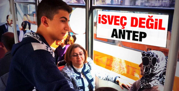Fatma Şahin tramvayda görüntülendi