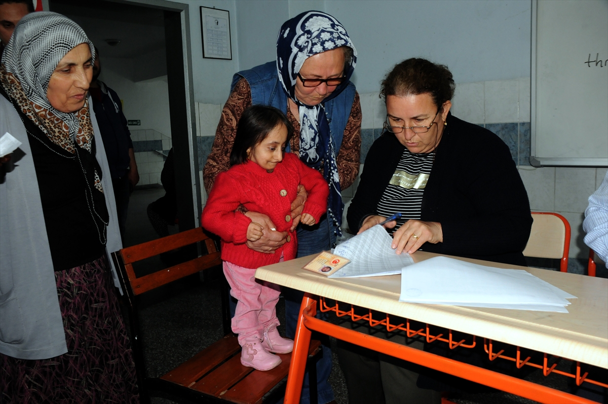 Dünyanın en kısa boylu insanı Dünyanın en kısa boylu insanı