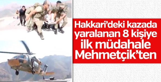 Hakkari'de kaza: 8 yaralı askeri helikopterle taşındı