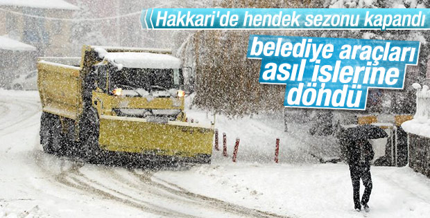 Hakkari'de mevsimin ilk karı yağdı