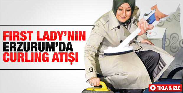 Hayrunnisa Gül Erzurum'da Curling oynadı