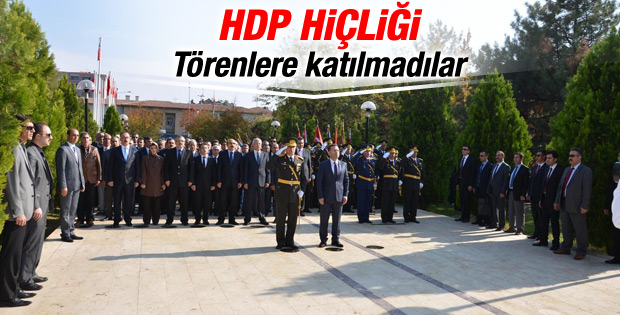HDP'li başkanlar Diyarbakır'da bayram törenine katılmadı