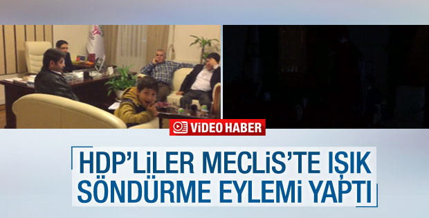 HDP'lilerden Meclis'te ışık söndürme eylemi