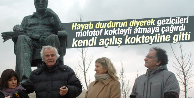 Tarık Akan Yaşar Kemal'in heykeline gitti