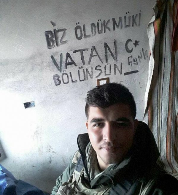Şehit Mehmet Dinek'ten duygulandıran fotoğraf
