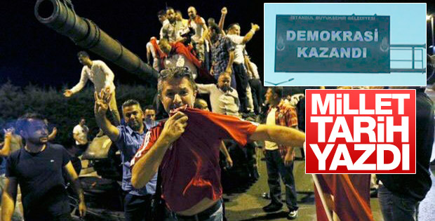İstanbul'daki panolarda demokrasi kazandı yazısı