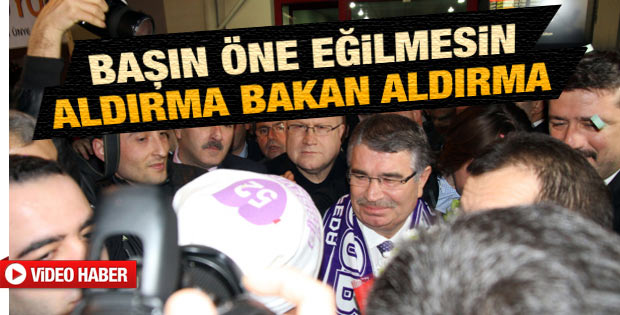 Havalimanında İdris Naim Şahin izdihamı